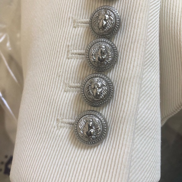 NWT Balmain Cream Double-Breasted Blazer with Silver Buttons. Size 34 - Picture 4 of 12